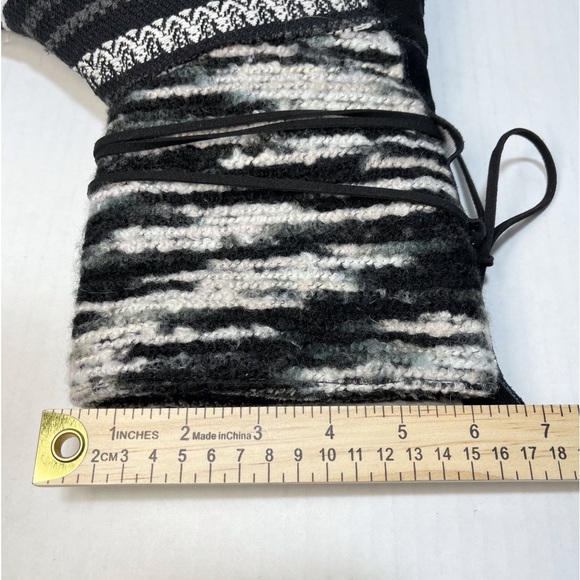 TOMS Women’s Nepal Suede Yarn Textured Faux Fur Lined Boots Size 8.5 - Picture 16 of 16